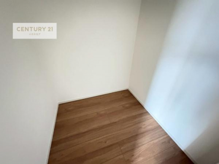 ���[�@�E�H�[�N�C���N���[�[�b�g�t���ł��B��������̂��m���Ȃǂ����[���Ă��������ł��ˁI���ɂ���@�������ȂǋG�ߕ��̑傫�ȉƓd�����[�ł��܂��I