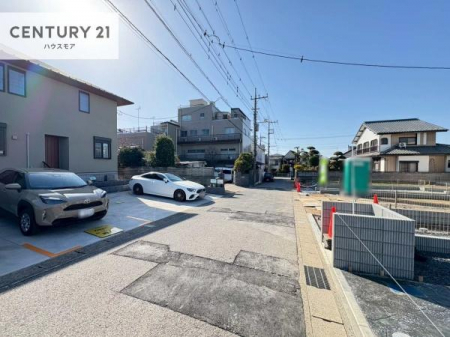 ���̑����n�@�O�ʓ��H5���I�z����ǍD�ȗ��n�ł��B
�Ԍɓ��ꂪ���ȕ������S�ł��ˁB