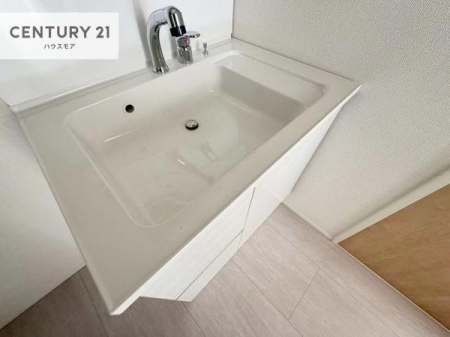 ���ʑ�E���ʏ��@�[�����ʑ�{�E���́A�������˂ɂ����̂ł�����ꂪ�y�X�I���������ۂĂ܂��I
�L���C�Ȑ��ʏ��Ŏ��������̃��`�x�[�V�������オ��܂��ˁI