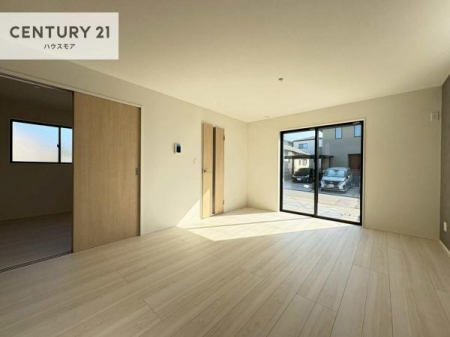 ���r���O�@�S�n�ǂ����r���O�͉Ƒ������R�ƏW�܂�܂��B�Ƒ��c�R�̎��Ԃ����������ł��B���Ƒ��ƁA����w�[���������Ԃ��߂��������ł��ˁB