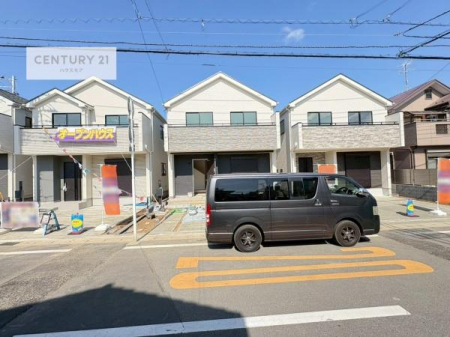 ���ԏ�@���ԃX�y�[�X��2�䕪����܂��I�Z�J���h�J�[�͂������A�o�C�N�⎩�]�ԂȂǂ��u���ꏊ�ɍ���܂���B(�Ԏ�ɂ��܂��B)