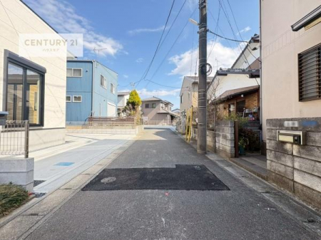 ���̑����n�@�O�ʓ��H�͓쑤��4���A�z������ǍD�Ȗ��邢���n�ł��B
���ӊ������킹�Ă��ē��������܂��̂ŁA���Ќ��n�ɂĂ��m�F���������B