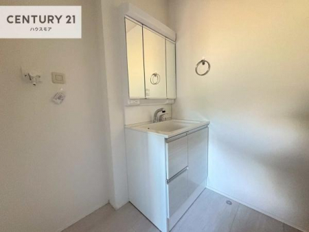 ���ʑ�E���ʏ��@�O�ʋ��d�l�̐��ʏ��́A�g�����Ȃ݂����₷������I���͎��[�ɂȂ��Ă��܂��B�h���C���[�₨���ϓ����Еt������̂Ő��ʑ������X�b�L���ƌ����邱�Ƃ��o���܂��I