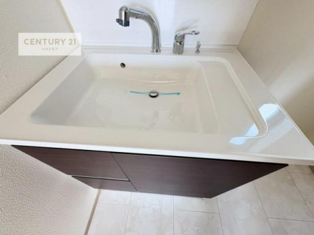 ���ʑ�E���ʏ��@�[�����ʑ�{�E���́A�������˂ɂ����̂ł�����ꂪ�y�X�I���������ۂĂ܂��I
�L���C�Ȑ��ʏ��Ŏ��������̃��`�x�[�V�������オ��܂��ˁI