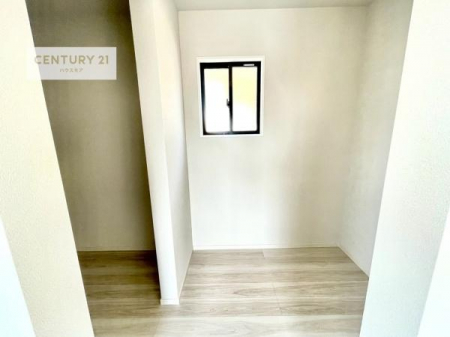 ���[�@�E�H�[�N�C���N���[�[�b�g�t���ł��B��������̂��m���Ȃǂ����[���Ă��������ł��ˁI���ɂ���@�������ȂǋG�ߕ��̑傫�ȉƓd�����[�ł��܂��I�t���[�X�y�[�X�͏��ւ��̋�Ԃɂ��I