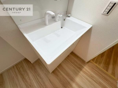 ���ʑ�E���ʏ��@�[�����ʑ�{�E���́A�������˂ɂ����̂ł�����ꂪ�y�X�I���������ۂĂ܂��I
�L���C�Ȑ��ʏ��Ŏ��������̃��`�x�[�V�������オ��܂��ˁI