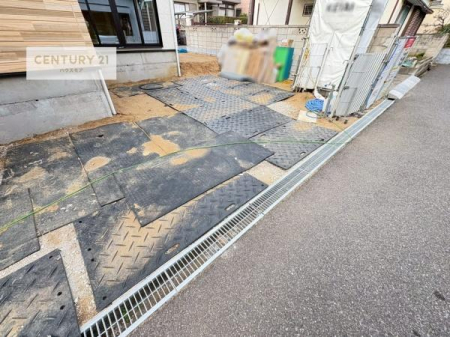 ���ԏ�@���ԃX�y�[�X��2�䕪����܂��I�Z�J���h�J�[�͂������A�o�C�N�⎩�]�ԂȂǂ��u���ꏊ�ɍ���܂���B