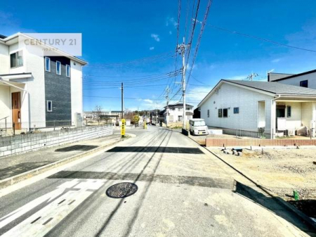 ���̑����n�@�O�ʓ��H8.4���I�z����ǍD�ȗ��n�ł��B
�Ԍɓ��ꂪ���ȕ������S�ł��ˁB