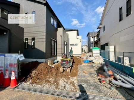 ���ԏ�@���ԃX�y�[�X��2�䕪����܂��I�Z�J���h�J�[�͂������A�o�C�N�⎩�]�ԂȂǂ��u���ꏊ�ɍ���܂���B