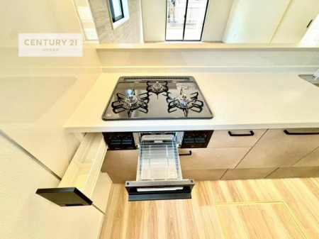 �L�b�`���@�R�����͎O������̂ł������̓����i�s���ł��܂��B
�������O�����t���ł��B�����X�y�[�X���L�X���Ă���׍�Ƃ����₷���I�g�����肪�ǂ��V�X�e���L�b�`���ł��I