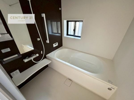 �����@�������������l�̕��͋C�̃o�X���[���́A�����o�Ă��ăo�X�^�C�����[���I
���d���撣���Ă��邲�J���ɂ��D�݂̍���̓����܂����āA�y����ł݂Ă͂������ł��傤���H