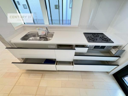 �L�b�`���@��Ƃ����₷���V�X�e���L�b�`���ł��I���[����������t���Ă���̂ŁA�����X�y�[�X�ɕ���u���Ȃ��čςނ̂ŁA�L�X�g���āA���K�ɍ�Ƃ��ł��܂��I