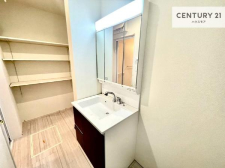 ���ʑ�E���ʏ��@�O�ʋ��d�l�̐��ʏ��́A�g�����Ȃ݂����₷������I���͎��[�ɂȂ��Ă��܂��B�h���C���[�₨���ϓ����Еt������̂Ő��ʑ������X�b�L���ƌ����邱�Ƃ��o���܂��I�����t���Ŋ��C����������ł��܂��I