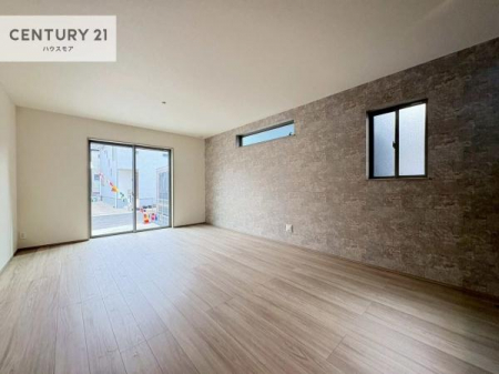 ���r���O�@�傫�ȑ����炽���Ղ�̗z���������閾�邢���r���O�B�J�����̂��郊�r���O�ŉƑ��c���̂��났�̎��Ԃ��߂����܂��I