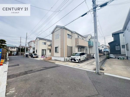 ���̑����n�@�O�ʓ��H6���I�z����ǍD�ȗ��n�ł��B
�Ԍɓ��ꂪ���ȕ������S�ł��ˁB