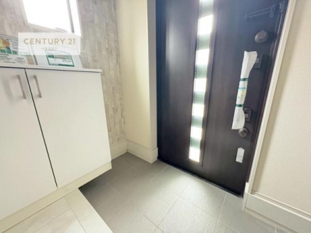 ���ց@�V���[�Y�{�b�N�X�t���B���ւ��Еt�����|�������₷���ł��I
�X�b�L���������ւŌ˂��J�����u�ԁA�������̂���S�n������Ԃ��o�}���Ă���܂��B