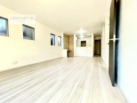 ���r���O�@�D�����z���܂肪���r���O����ł���ċ��S�n�̗ǂ���Ԃ����o���Ă���܂��I
���났�̎��Ԃ��߂����܂��I