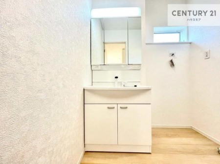 ���ʑ�E���ʏ��@�����̂������ʏ��́A���ƕ�������₷���A���ł����K�ɂ��g�����������܂��B�O�ʋ��Ŏg�����肪�ǂ��A�������[�������Ă���܂��̂ŁA���p�i��X�L���P�A�p�i���������萮���ł��܂��B