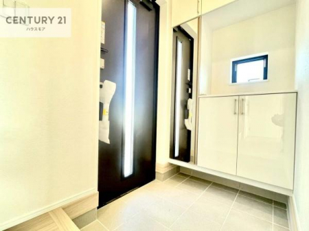 ���ց@�p���t���V���[�Y�{�b�N�X�ŁA���ւ��Еt�����|�������₷���ł��I
�X�b�L���������ւŌ˂��J�����u�ԁA�������̂���S�n������Ԃ��o�}���Ă���܂��B�y���n�̔���J�Ò��z

