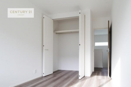 �m���@���[�X�y�[�X�����Ă��܂��I�������X�b�L�����ڂ��鎖���ł��܂��ˁB
�Ƌ��I�΂Ȃ��V���v���ȃf�U�C���ׁ̈A�Ƌ��I�΂����C�ɓ���̋�ԍ�肪�ł������ł��ˁB