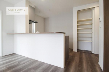 ���r���O�@�L�X�_�C�j���O�X�y�[�X�I������肨�H���B�΂��������y�������Ԃ��߂����܂��B���X�̔���������܂��I
�z�V���Еt�����֗��ł��I