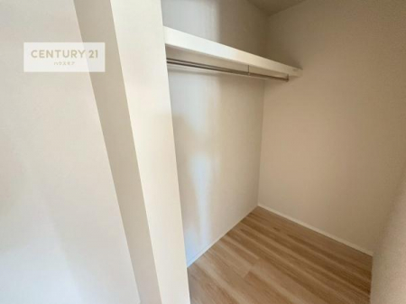 ���[�@�E�H�[�N�C���N���[�[�b�g�t���ł��B��������̂��m���Ȃǂ����[���Ă��������ł��ˁI���ɂ���@�������ȂǋG�ߕ��̑傫�ȉƓd�����[�ł��܂��I�y���n�̔���J�Ò��z