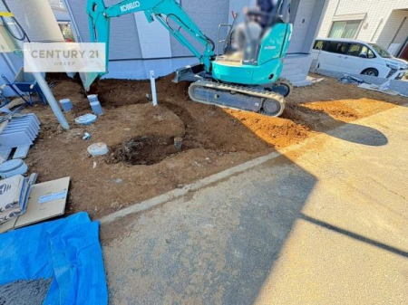 ���ԏ�@���ԃX�y�[�X��2�䕪����܂��I�Z�J���h�J�[�͂������A�o�C�N�⎩�]�ԂȂǂ��u���ꏊ�ɍ���܂���B�y���n�̔���J�Ò��z