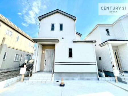 ���ԏ�@���ԃX�y�[�X��2�䕪����܂��I�Z�J���h�J�[�͂������A�o�C�N�⎩�]�ԂȂǂ��u���ꏊ�ɍ���܂���B