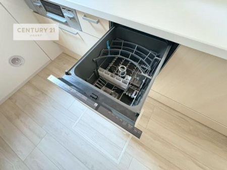 �L�b�`���@�H��@�t���̃L�b�`���ł��I�Z���������r��h�~�Ƃ��đ�ϊ��􂷂�֗��Ȏd�l�ł��I�r���g�C���Ȃ̂ŃL�b�`���̏ꏊ����炸�����X�y�[�X���L���g�����Ƃ��o���܂��I