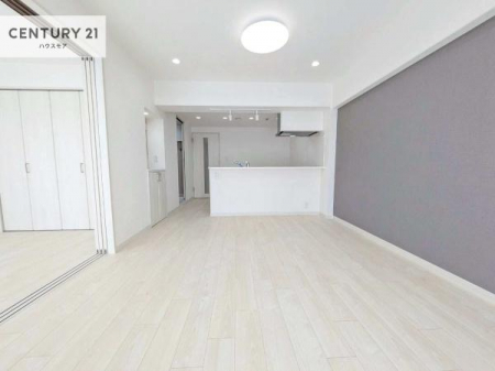 ���r���O�@��؂ȉƑ����W�܂邩�炱��LDK�ɂ͂�����肽���B
�q�����������C�ɏ΂��Ȃ��瑖�����Ă���p�����������u�L���Ƃɂ��ėǂ������v�Ǝv���u�Ԃł��B