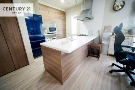 ���r���O�@���r���O�S�̂����n����ΖʃL�b�`���Ȃ̂ŁA���q�l�̗l�q�������Ȃ����Ƃ��ł���q��Ă����₷�����S�ȊԎ�ł��I