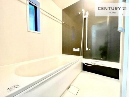 �����@�������������l�̕��͋C�̃o�X���[���́A�����o�Ă��ăo�X�^�C�����[���I
���d���撣���Ă��邲�J���ɂ��D�݂̍���̓����܂����āA�y����ł݂Ă͂������ł��傤���H