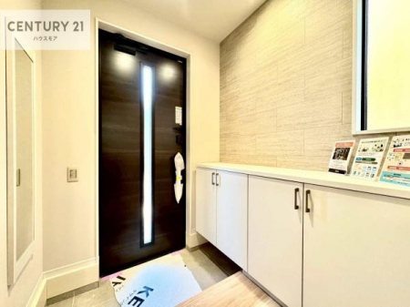 ���ց@�V���[�Y�{�b�N�X�t���Ȃ̂ŁA���ւ��Еt�����|�������₷���ł��I
�X�b�L���������ւŌ˂��J�����u�ԁA�������̂���S�n������Ԃ��o�}���Ă���܂��B
