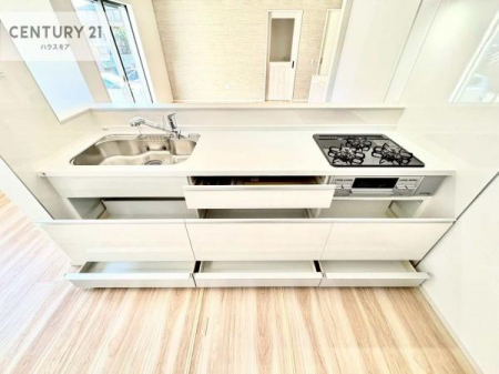 �L�b�`���@��Ƃ����₷���V�X�e���L�b�`���ł��I���[����������t���Ă���̂ŁA�����X�y�[�X�ɕ���u���Ȃ��čςނ̂ŁA�L�X�g���āA���K�ɍ�Ƃ��ł��܂��I