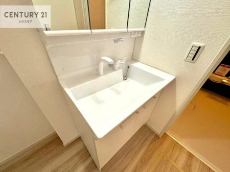 ���ʑ�E���ʏ��@�[�����ʑ�{�E���́A�������˂ɂ����̂ł�����ꂪ�y�X�I���������ۂĂ܂��I
�L���C�Ȑ��ʏ��Ŏ��������̃��`�x�[�V�������オ��܂��ˁI