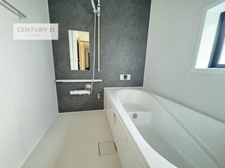 �����@�������������l�̕��͋C�̃o�X���[���́A�����o�Ă��ăo�X�^�C�����[���I
���d���撣���Ă��邲�J���ɂ��D�݂̓����̓����܂����āA�y����ł݂Ă͂������ł��傤���H