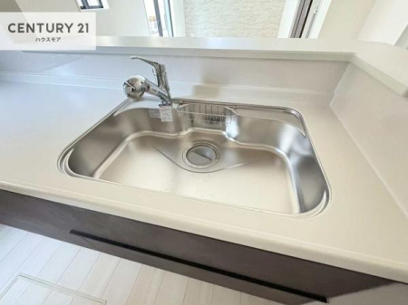 �L�b�`���@���C�h�ȃV���N�ł��ˁI�������˂ɂ������������₷���Ǝ����y�X�d�l�̃V�X�e���L�b�`���ł��I
�f�U�C�����Ƌ@�\�������˂��L�b�`���Ő�����������܂��ˁI