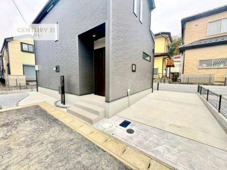 ���ԏ�@���ԃX�y�[�X��2�䕪����܂��I�Z�J���h�J�[�͂������A�o�C�N�⎩�]�ԂȂǂ��u���ꏊ�ɍ���܂���B