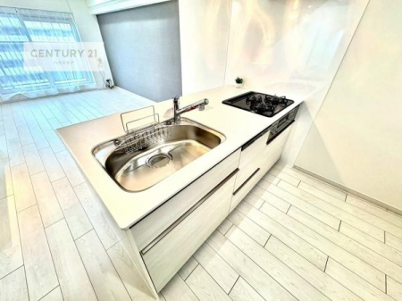 �L�b�`���@��l�C�̑Ζʎ��V�X�e���L�b�`�����̗p���Ă��܂��I���Ƒ��̃R�~���j�P�[�V���������R�Ƒ�����݌v�ł��B
���q�l�ɂ��ڂ��͂��̂Ŋ������ł��ˁI�L�X�g���ĉ��K�ō�Ƃ��i�݂܂��B