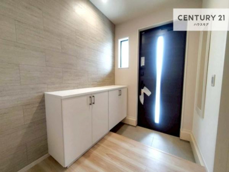 ���ց@�V���[�Y�{�b�N�X�t���Ȃ̂ŁA���ւ��Еt�����|�������₷���ł��I
�X�b�L���������ւŌ˂��J�����u�ԁA�������̂���S�n������Ԃ��o�}���Ă���܂��B