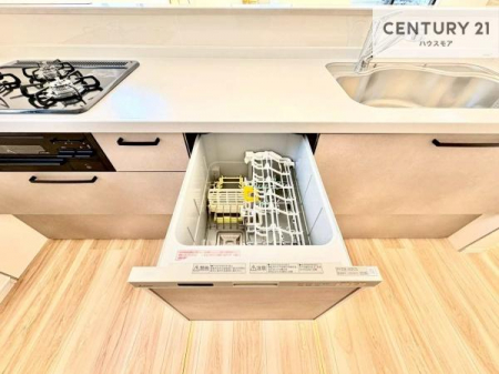 �L�b�`���@�H��@�t���̃L�b�`���ł��I�Z���������r��h�~�Ƃ��đ�ϊ��􂷂�֗��Ȏd�l�ł��I�r���g�C���Ȃ̂ŃL�b�`���̏ꏊ����炸�����X�y�[�X���L���g�����Ƃ��o���܂��I