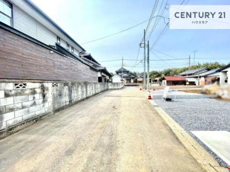 ���̑����n�@�O�ʓ��H��4.7���I�z����ǍD�ȗ��n�ł��B
�Ԍɓ��ꂪ���ȕ������S�ł��ˁB