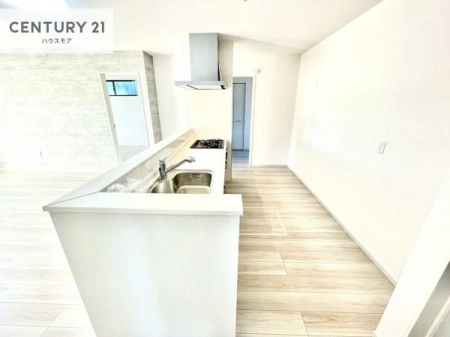 �L�b�`���@��Ƃ肠�钲���X�y�[�X�ō�Ƃ����₷�����K�ȃL�b�`���ł��I
���q�l�ƈꏏ�ɂ��َq������y���߂�L�X�X�y�[�X�ł��B�y�����������ԂɂȂ肻���ł��ˁI