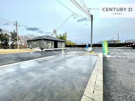 ���̑����n�@�O�ʓ��H��5.65���~6���I�z����ǍD�ȗ��n�ł��B
�Ԍɓ��ꂪ���ȕ������S�ł��ˁB