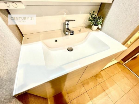 ���ʑ�E���ʏ��@�[�����ʑ�{�E���́A�������˂ɂ����̂ł�����ꂪ�y�X�I���������ۂĂ܂��I
�L���C�Ȑ��ʏ��Ŏ��������̃��`�x�[�V�������オ��܂��ˁI