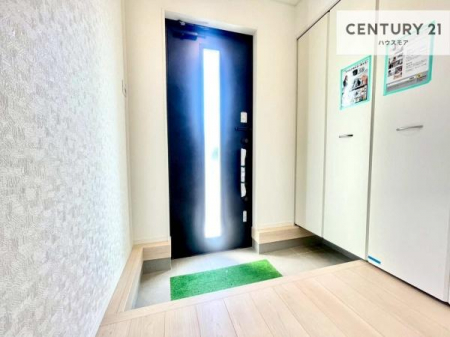 ���ց@�V���[�Y�{�b�N�X�t���Ȃ̂ŁA���ւ��Еt�����|�������₷���ł��I
�X�b�L���������ւŌ˂��J�����u�ԁA�������̂���S�n������Ԃ��o�}���Ă���܂��B