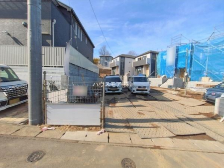 ���ԏ�@���ԃX�y�[�X��2�䕪����܂��I�Z�J���h�J�[�͂������A�o�C�N�⎩�]�ԂȂǂ��u���ꏊ�ɍ���܂���B