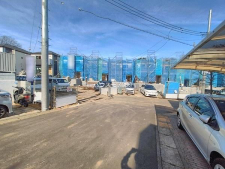 ���̑����n�@�O�ʓ��H6���I�z����ǍD�ȗ��n�ł��B
�Ԍɓ��ꂪ���ȕ������S�ł��ˁB