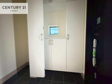 ���ց@�V���[�Y�{�b�N�X�t���Ȃ̂ŁA���ւ��Еt�����|�������₷���ł��I
�X�b�L���������ւŌ˂��J�����u�ԁA�������̂���S�n������Ԃ��o�}���Ă���܂��B