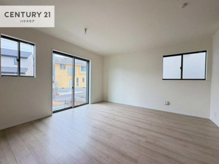 ���r���O�@�D�����z���܂肪���r���O����ł���ċ��S�n�̗ǂ���Ԃ����o���Ă���܂��I
���났�̎��Ԃ��߂����܂��I